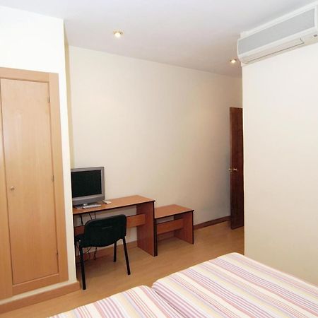 Hostal Cataluna Zaragoza Buitenkant foto