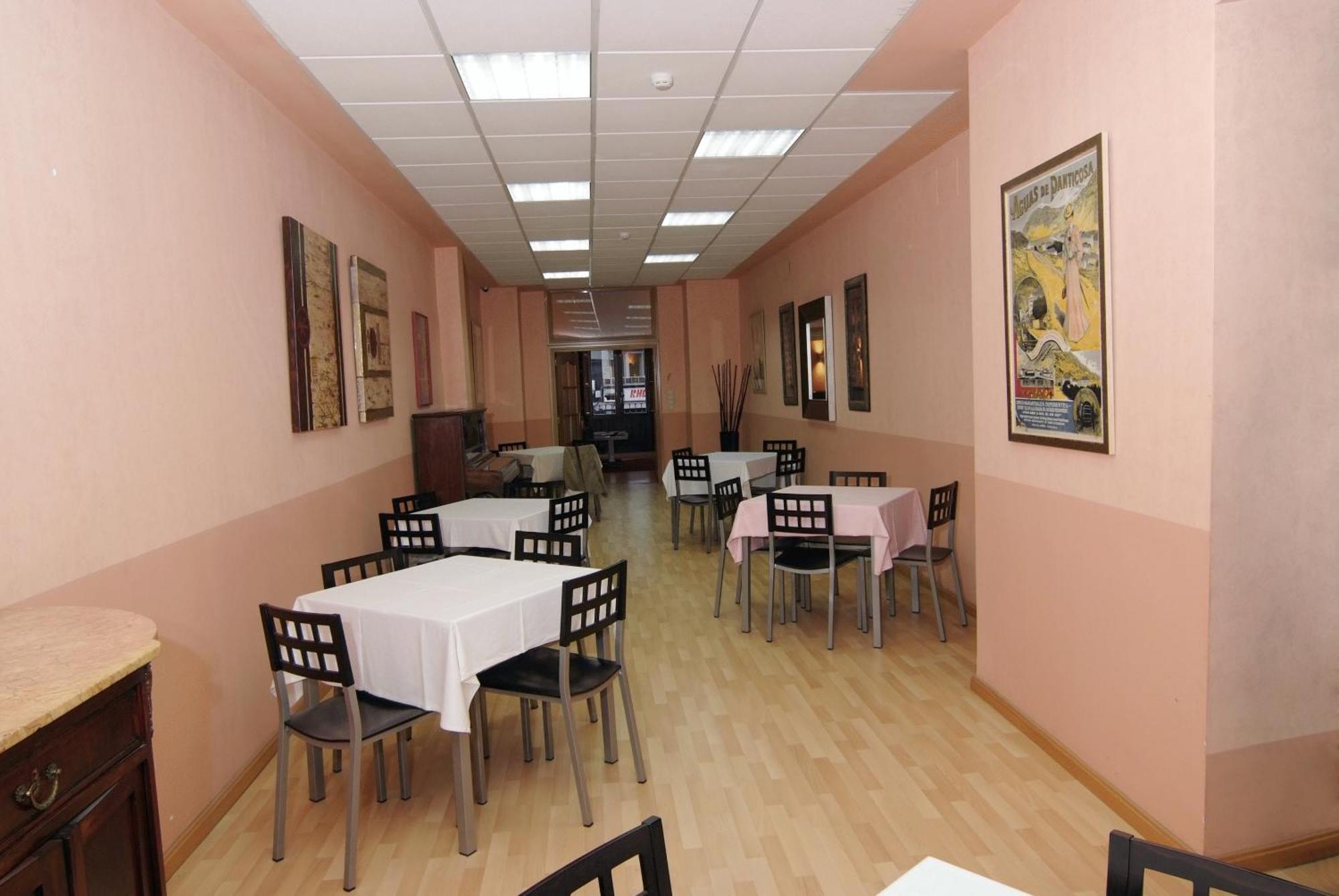 Hostal Cataluna Zaragoza Buitenkant foto