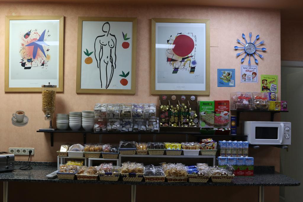 Hostal Cataluna Zaragoza Buitenkant foto