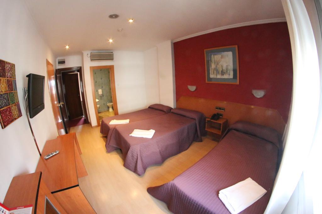 Hostal Cataluna Zaragoza Buitenkant foto